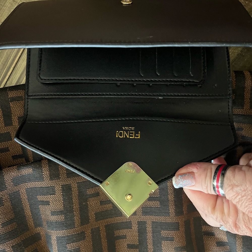 Fendi Two piece bundle wallet and bag and they are GORGEOUSSSS - Picture 3 of 16